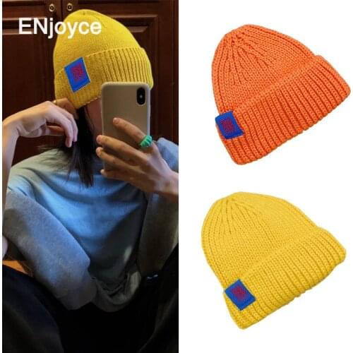 Classic Women Men Hat Wool Blended Knitted Wool Retro Character WU Logo Hat Couple Models lady Thread Knit Warm Tide