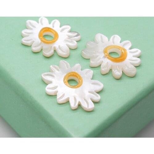 50pcs/lot )15*18mm Natural Sunflower with Hollow Hole Mother of Pearl shell Daisy Flower Mother Pearl for Brooch