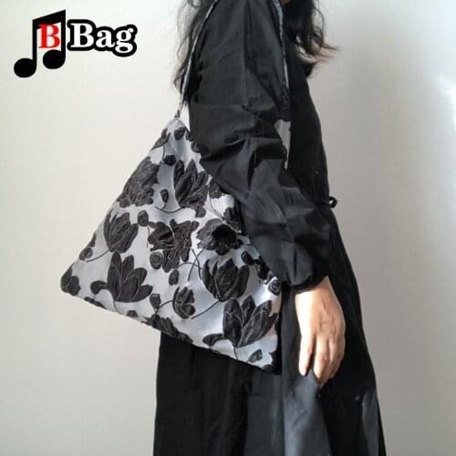 Women Canvas Shoulder Bags Embossed Design Ladies Floral Handbag Casual Tote Girls Right angle underarm Bag Shopping Bag