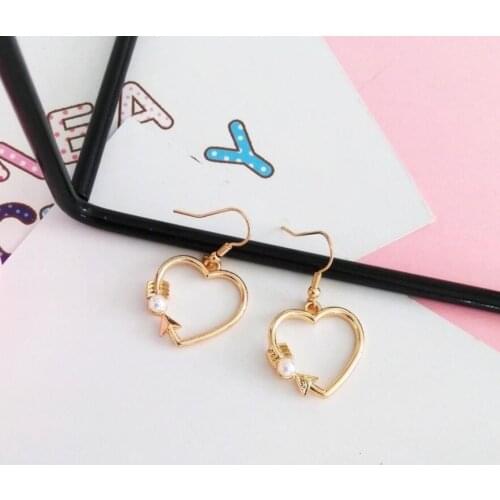 2018 new Fashion Youth Pearl Love Earrings for Beauty Girls Simple Style Golden Heart Earrings for women whosale