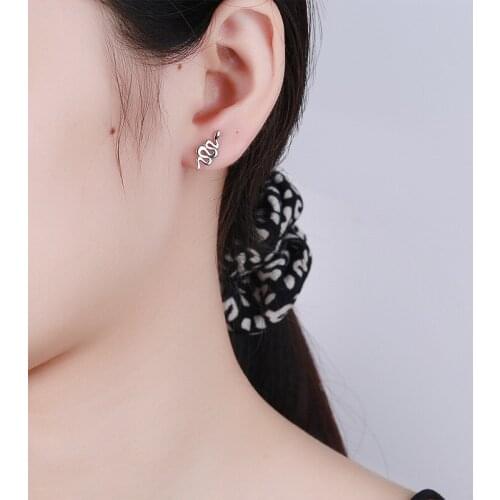 Korean S925 Sterling Silver Snake Women Stud Earrings Simple Punk Popular Temperament Earrings Ear Jewelry Dinner Party Gift