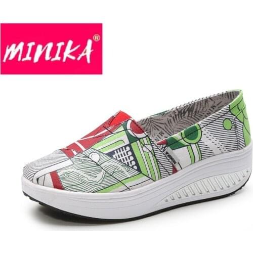 Women Walking Shoes Sports Life Breathable Sneakers Light New Design Shoes Comfortable Good Flexibility Shoes AA11021