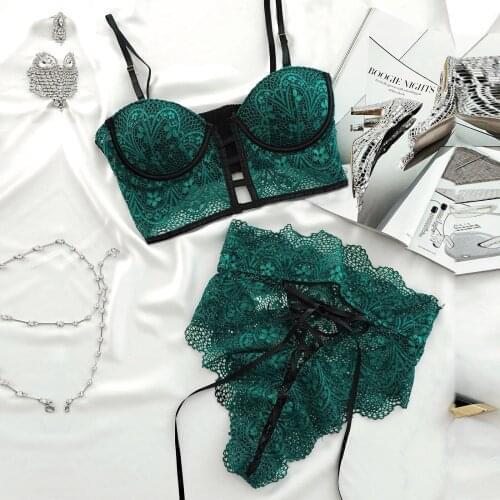 2021 Fashion Sexy Women Lace Wireless Bra Seamless Sexy Lingerie Hollow Out Bandage Thong Set Soft Push Up Underwear Girls Sets