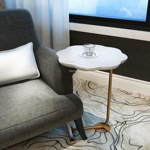 Modern Coffee Table Italian Minimalist Wrought Iron Nightstand Bedroom Coffee Tables Movable Sofa Luxury Creative Corner Table