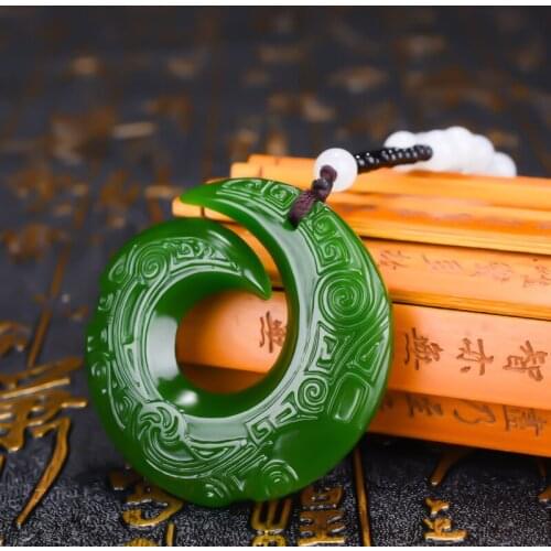Natural Green Handmade Carving Comes Into Play Jade Pendants Fashion Jewelry Mens and Womens Necklaces Gift Accessories