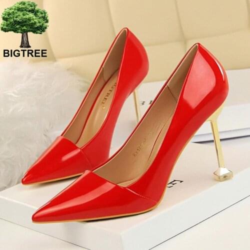 PUMPSHEELS Leather Pumps