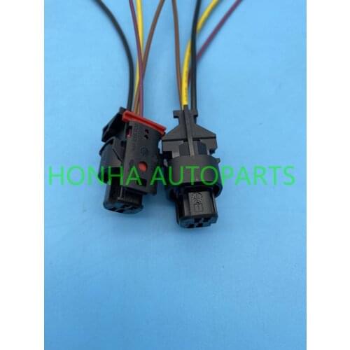 With wire 4 Pin/Way ConnectorApplicable to Hand-in-hand outside the door Inductive handle wiring harness plug 3C0 973 704