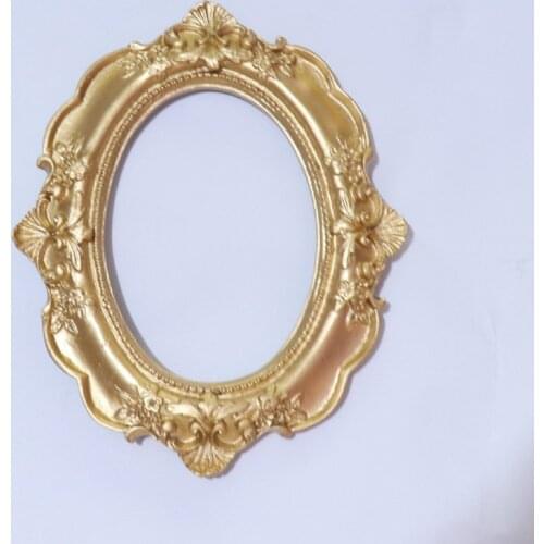 European Style Photo Frame Retro Mini Photo Frame Home Decor Trends Necklace Jewelry Props Decoration Mini Resin Hollow Frame