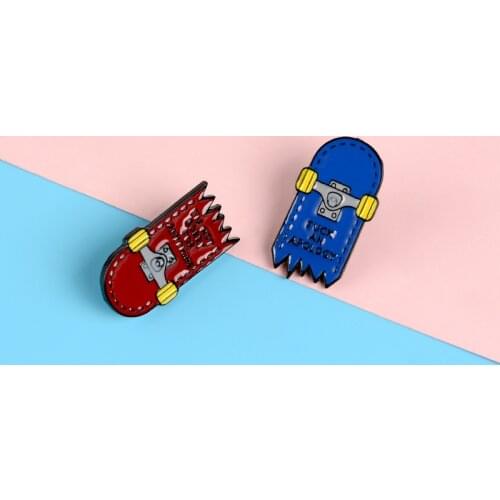 Creative Skateboard Brooch Cute Cartoon Badges Shirt Hat Bag Pin Broches for Men Women Badge Pines Brooches Jewelry Accessories