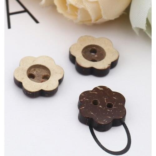 Coconut Shell Sewing Buttons Scrapbooking Two Holes Flower Natural Pattern Needlework Sewing Women Kids Clothing Supplies 50 PCs