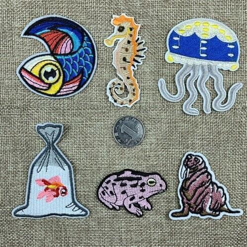 Cartoon animal, seahorse, goldfish, frog, jellyfish Patches Iron On Embroidered Cloth Appliques Diy Badges Clothing accessories