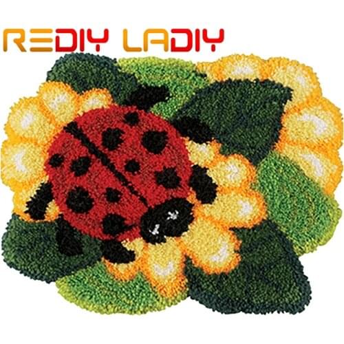 Latch Hook Rug Kits Crocheting Carpet Rug Ladybug Flower Acrylic Yarn Pre-Printed Canvas Cushion Mat Crochet Tapestry Sofa Decor