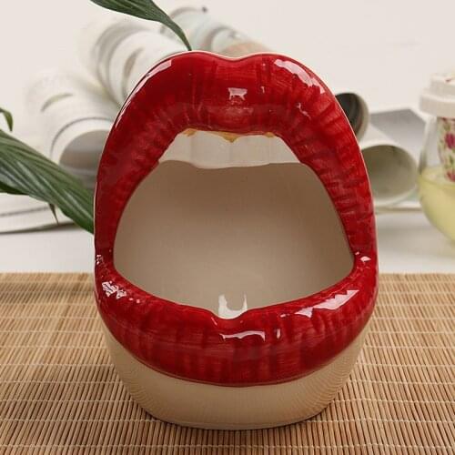 New Fashion Ceramic Ashtray Cute Cartoon Ashtray Lips Creative Personality Trendy Boyfriend Gift 10*13 cm 1PC