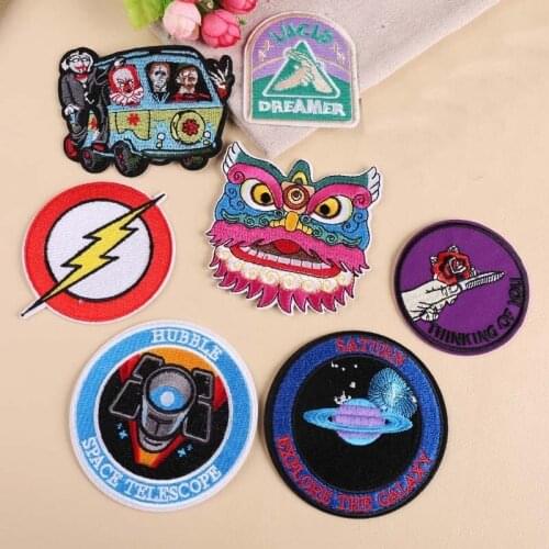 PGY Cartoon China Year beast Embroidered Patches Iron On lightning Space Appliques 3D Diy Space Planet Badges Coats Hats Decor