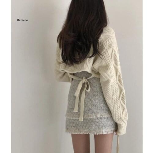 Korean Twist Knitted Sweater Long Sleeve V-neck Short Pullover Knitwear Autumn Winter Back Lace Up Pull Femme Clothing