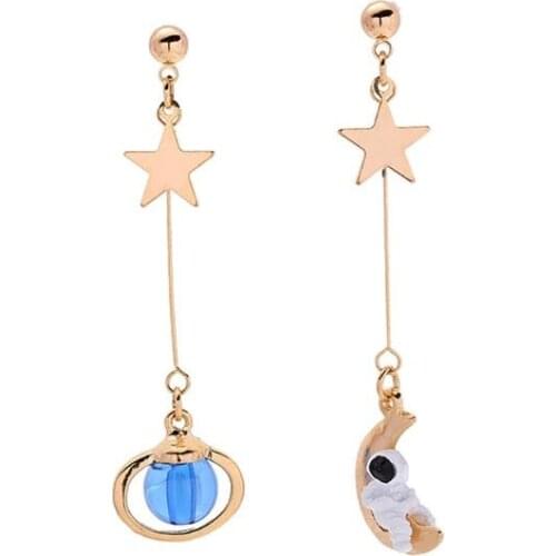 Cute Cartoon 3D Astronaut Spaceman Earrings For Women Girls Asymmetrical Planet Star Moon Drop Earrings Fashion Jewelry