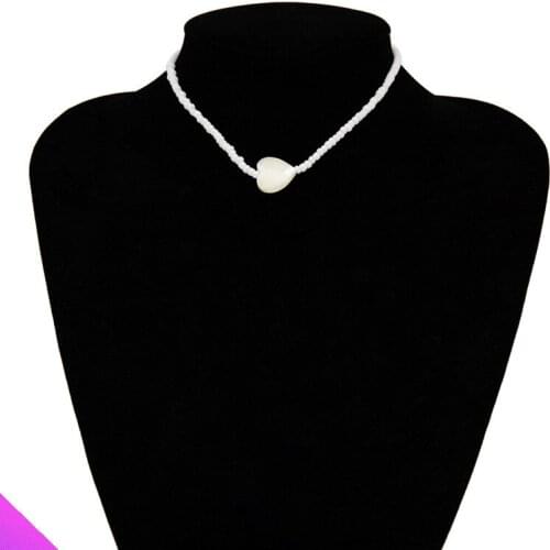 Wholesale 5 Shell Peach Heart Pendant Rice Bead Clavicle Chain Necklace Classic Girl Ladies Jewelry Gift