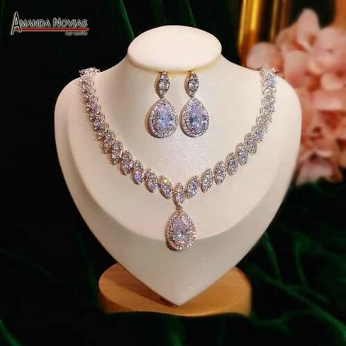 Bridal accessories Wedding jewelry, necklaces, earrings for brides