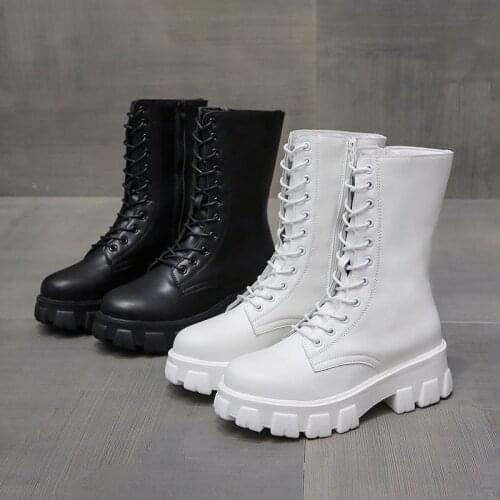 New Fashion European Style Black Ankle Boots Flats Round Toe Black Lace-up Boots Woman Platform Patent Leather Shoes White 2020