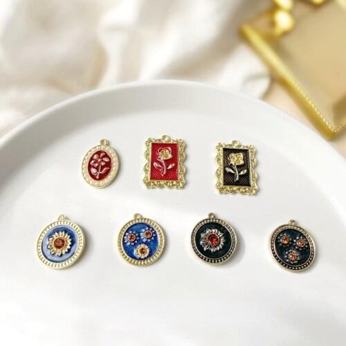 Color Preserving Alloy Retro Lace Square Brand Round Brand Flower Daisy Sunflower Pendant DIY Earrings Jewelry Material