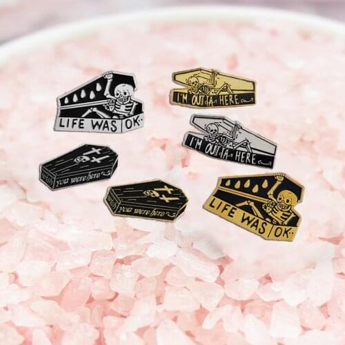 Coffin collection series brooch hoe support open coffin status means do not want to be bound and want to free friends