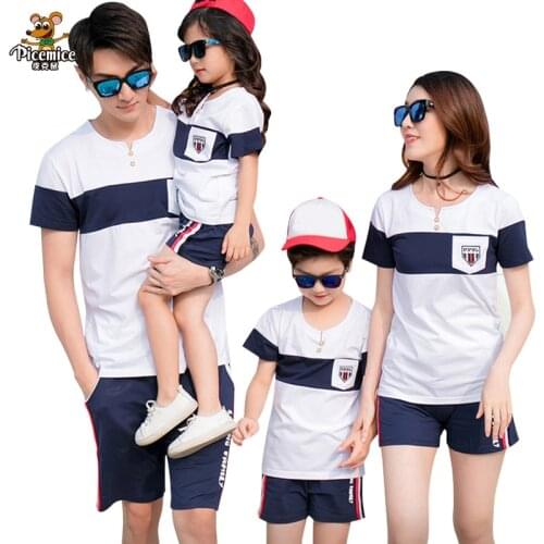 Family Look 2020 Summer Style Fashion Cotton T shirt Shorts Family Matching Outfits Father Son Mother Daughter Clothing Set