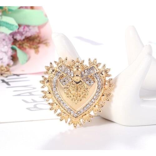 2021 New Golden Rhinestone Love Heart Brooches for Women Enamel Brooch Pins Jewelry Accessories