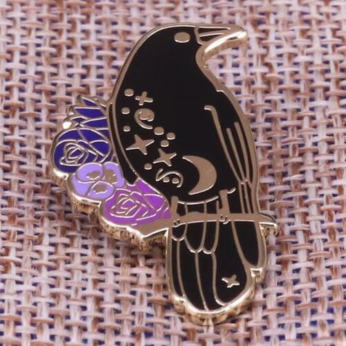 Crow flower brooch horror raven badge Goth witchcraft pins black animal art jewelry magic gift Halloween accessories