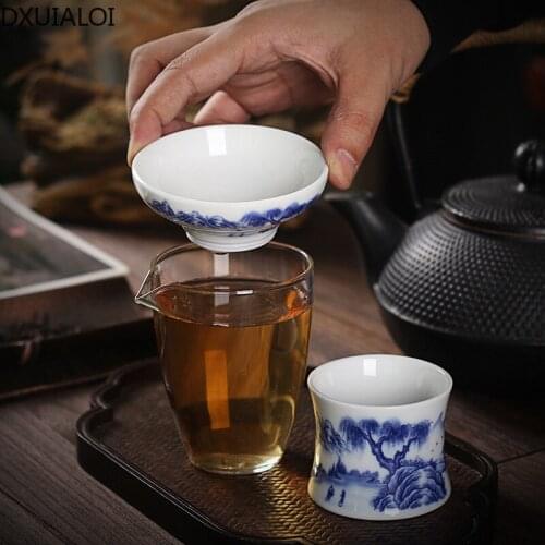DXUIALOI Blue and White Porcelain Tea Strainer Tea Separator Ceramic Tea Set Tea Strainer Mesh Funnel For Home Decoration