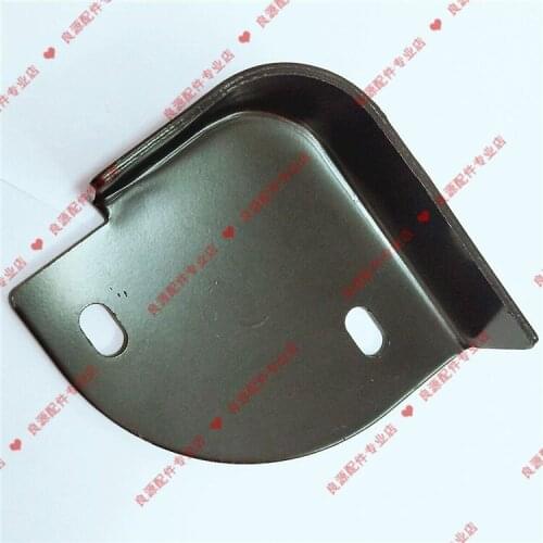 For SAIC Chase V80 tail door lock Chase V80 tail door lower lock tail door lower lock tail door lock buckle guard plate