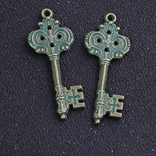 4pcs 29*51mm Metal Green Bronze Charms Classic DIY Fashion Handmade Decoration Key Shape Charms for Jewelry Making