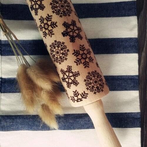 Christmas Embossing Rolling Pin Wood Carved Kitchen Tool Baking Cookies Noodle Cake Engraved Roller Reindeer Snowflake 35cm