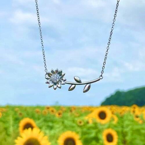 Sunflower Rose Pendant Necklace in Europe and America