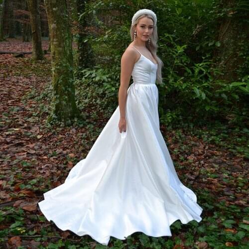 Sexy Boho Satin Spaghetti Strap Wedding Gowns White/Ivory with Belt Summer Bech Bridal Dresses Custom Made