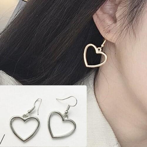 A Pair Of Stylish Hollow Heart-shaped Earrings Simple Style Heart Shaped Earrings Jewelry Gift