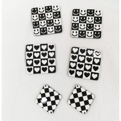 DIYZONE Charm Pendants