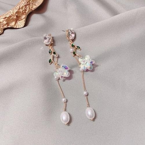 MWSONYA Sequins Flowers Leaves Pendant Earrings Pearl Tassel Earrings for Women Crystal Drop Earrings Long Earring for Girl