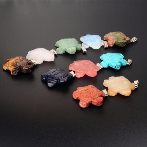 Wholesale Fashion Mixed Color Natural Stone Brazilian Good Luck Sea Turtle Tortoise Charms Pendant Lucky Totem Carving