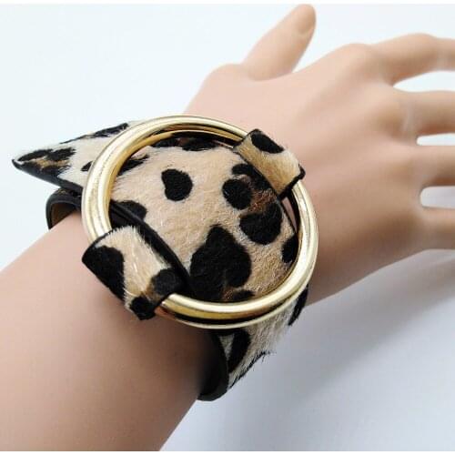 New Hot Round Circle Fashion Leopard Print Wide Leather Bracelets Women Vintage Bangle Female Wedding Jewelry