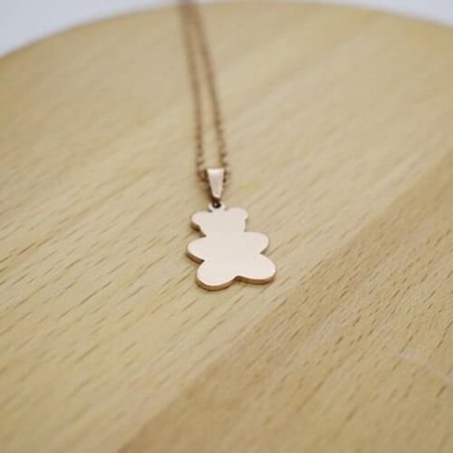 Japanese pop, disco cool girl retro titanium steel bear pendant girl web celebrity disco necklace