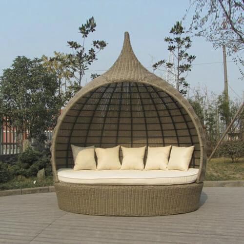 Tear Drop Shape Outdoor Rattan Daybed For Swimming Pool / Poolside to sea port by sea