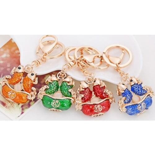 Enamel Crystal Fish Key Chains Holder kiss-Goldfish-money Bag Buckle HandBag Pendant Car Keyrings KeyChains engraved-letter