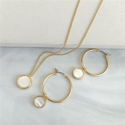 Women jewelry set gold plated with white pearl mother shell elegant female necklace with pendant and earrings
