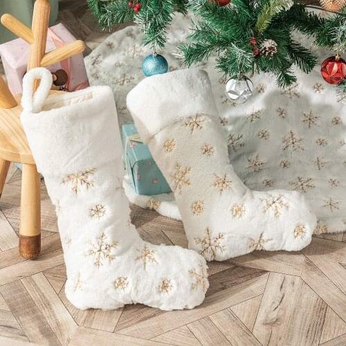 2021 Christmas Decorations Plush Christmas Children Candy Socks Sequin Snowflakes Embroidery Christmas Stockings Kid Gifts Bag