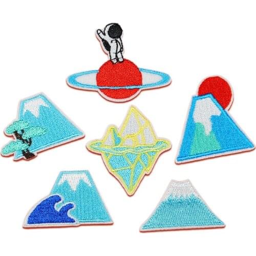 100pcs/lot Embroidery Patch Small Volcano Mountain Sun Nature Clothing Decoration Craft Diy Iron Heat Transfer Applique
