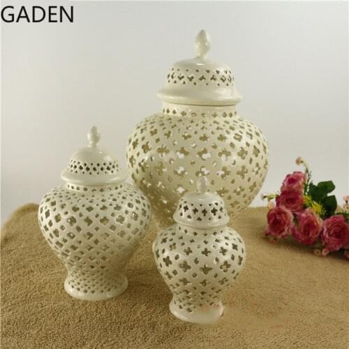 Creative Retro Ceramic Storage Jar Beige Hollow Storage Bottle Home Decoration Jar Living Room Flower Arrangement Accessories