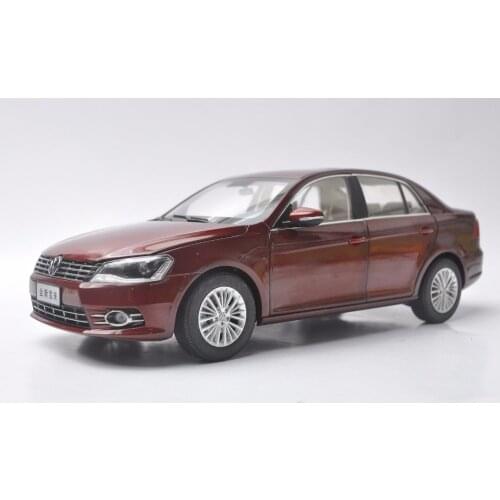 1:18 Diecast Model for Volkswagen VW New Bora 2013 Red Alloy Toy Car Miniature Collection Gifts Jetta US