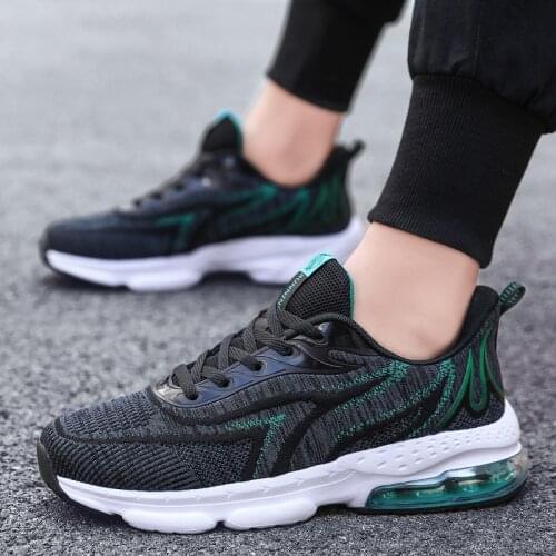 Male Running Shoes Breathable Walking Sneakers New Mesh Men Casual Shoes Lightweight Comfortable Zapatillas Hombre