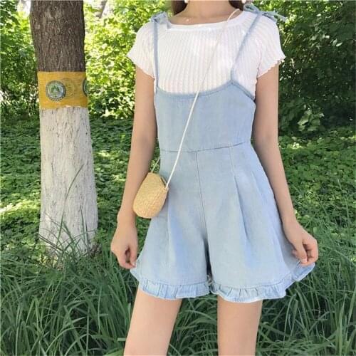 2019 new Korean version of the lotus leaf breeches relaxed wide leg jeans shorts