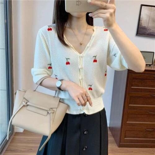 Women Sweater 2021 Spring and Summer New Style Ladies Stitching Printing V-neck Knitting Hollow Short Sleeves